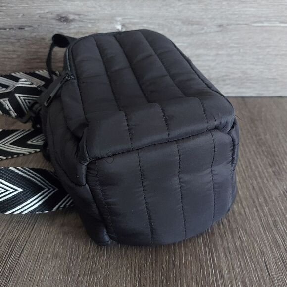 Nollia Quilted Nylon Water Bottle Holder - Picture 4 of 6